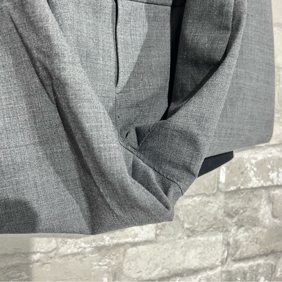 Athleta Women's Size 2 Gray Jogger Yoga Slacks Wool Blend Zip Fly Elastic Waist - Picture 5 of 9